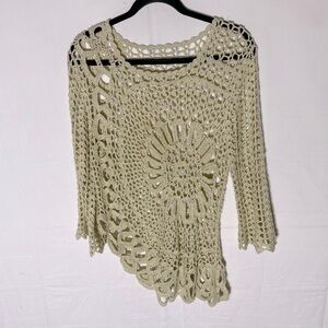 Vintage Y2K Crochet Flower Open Knit Half Sleeve Asymmetrical Hem Sweater M